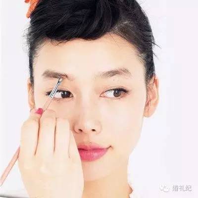 化妝上門(mén)錢(qián)一般多少_上門(mén)化妝一般多少錢(qián)_上門(mén)化妝多少錢(qián)一次