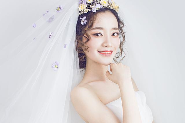 上門(mén)化妝多少錢(qián)一次_上門(mén)化妝一般多少錢(qián)_化妝上門(mén)錢(qián)一般多少