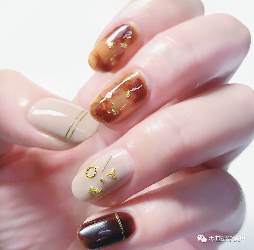 你知道為什么美甲涂的封層會不亮？