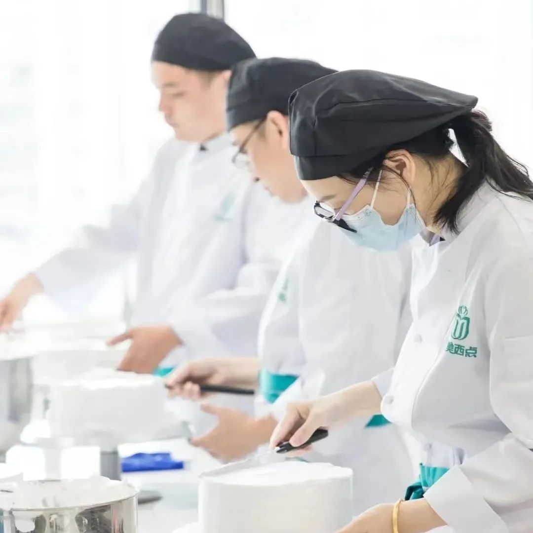 寶媽帶娃創(chuàng)業(yè)文案_寶媽帶娃創(chuàng)業(yè)正能量簡(jiǎn)短的句子_帶娃創(chuàng)業(yè)的文案