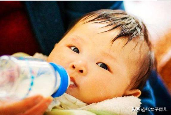 哺乳期間寶媽不能吃什么東西_哺乳期吃的東西寶寶能吸收嗎_喂奶可以吃東西嗎